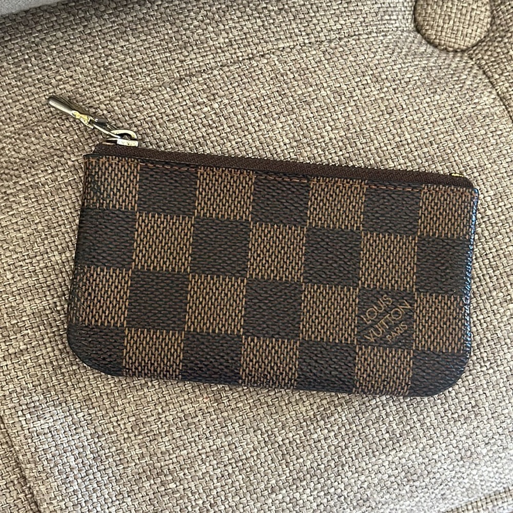 *AUTHENTIC* Louis Vuitton Damier Ebene Key Pouch Cles